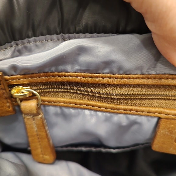 🤗 Vintage GUC UGG Brand Australia Puffer Tote w/Leather Handles, Charcoal/Tan - Picture 10 of 11